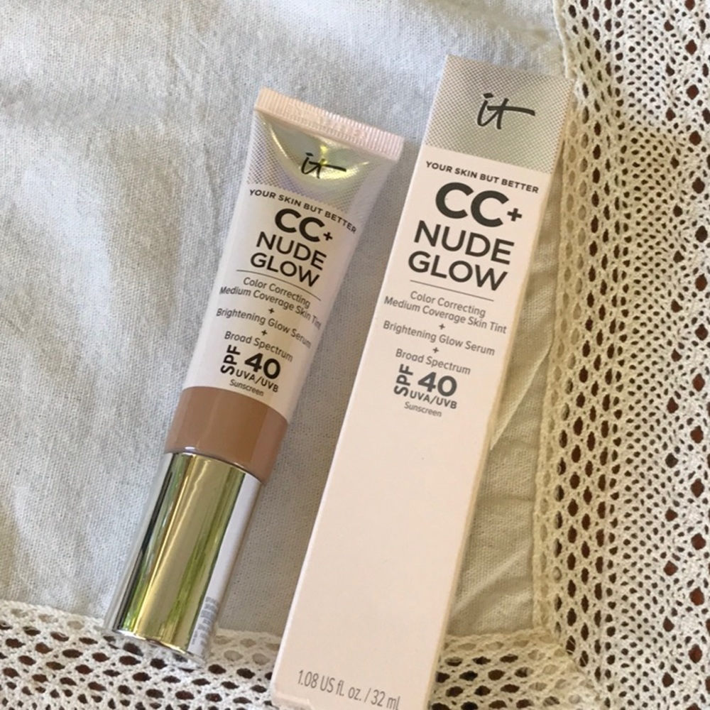 It cosmetics Nude glow color brightening sunscreen moisturizer foundation